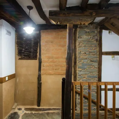 Molino Del Medio Rurales منزل ريفي *